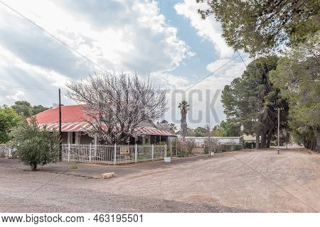 Loxton, South Africa - Sep 2, 2022: A Gravel Street Scene, With The Loxton Gallery, In Loxton In The
