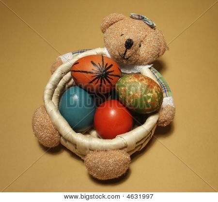 Ostereier in bearhamper