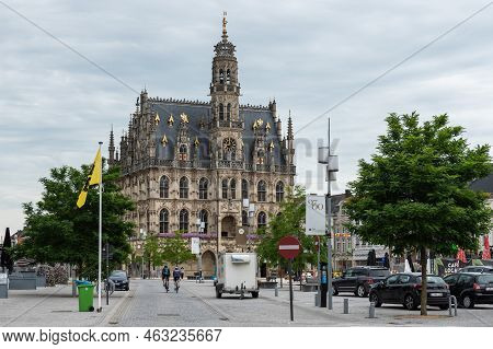 Oudenaarde, East Flanders Region -  Belgium - 07 11 2021 Facade Of The Gothic Town Hall