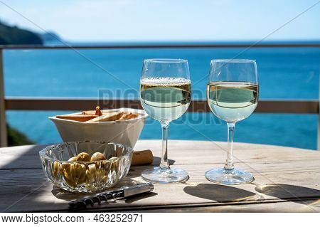 Txakoli Or Chacolí Slightly Sparkling Very Dry White Wine Produced In The Spanish Basque Country, Se