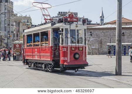 Tram nostalgico In Istanbul, Turchia.