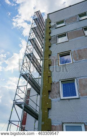 Multistorey Apartment House Facade Thermal Insulation With Thick Mineral Rockwool Slabs