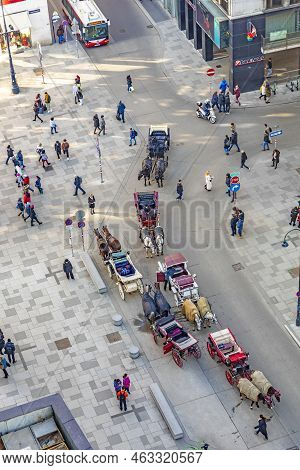 Vienna, Austria - February 15, 2019: Fiaker At Stephans Place In Vienna Wait For Tourists To Have A 