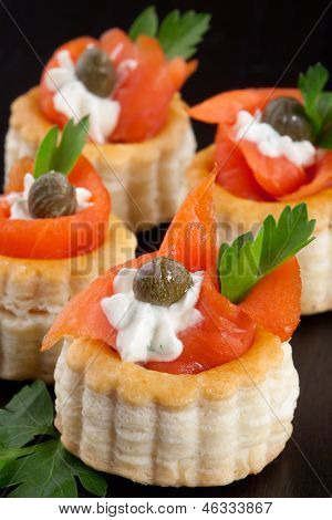 Černý kaviár Canape