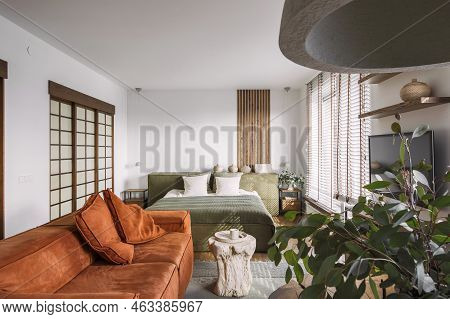 Modern Japandi Appartment Interior Design In Earth Tones, Natural Textures With Wooden Solid Oak Fur