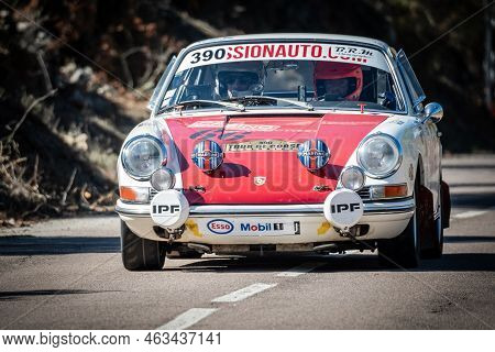 Novella, Corsica, France - 7th October 2022: Lionel Garnier And Bertrand Triffault Compete In Their 