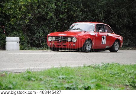 Rally Of Classic Cars Alfa Romeo Gt Junior In Race Pesaro Cup