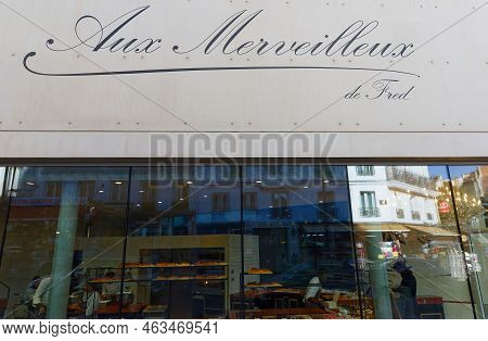 Paris, France-october 09, 2022 : Aux Merveilleux De Fred Is One Of The Most Glittery Cake Shops In P