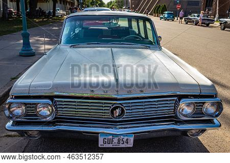 Falcon Heights, Mn - June 19, 2022: High Perspective Front View Of A 1963 Buick Invicta Station Wago