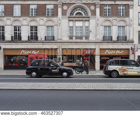 Pizza Hut Shopfront In London