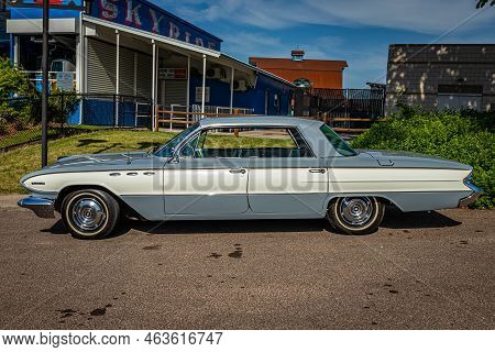 Falcon Heights, Mn - June 19, 2022: High Perspective Side View Of A 1961 Buick Invicta Sport Sedan A