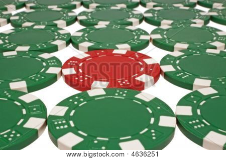 Pokerchips isoleret på hvid