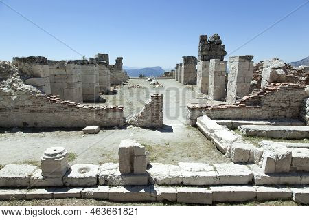 The Ruins Of Baths And Gymnasium In Sagalassos Greek Ancient City (turkey).