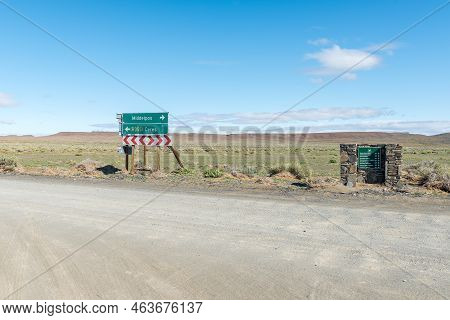 Tankwa, South Africa - Sep 4, 2022: Junction Between Roads P2250 And P2252 In The Tankwa Karoo Natio