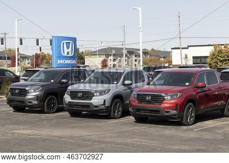 Avon - Circa October 2022: Honda Ridgeline Display At A Dealership. Honda Offers The Ridgeline In Sp