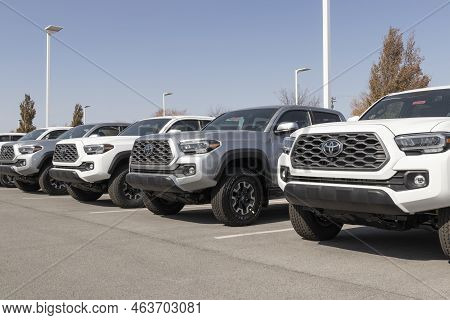 Avon - Circa October 2022: Toyota Tacoma Display. Toyota Offers The Tacoma In Sr, Sr5, And Trd Sport