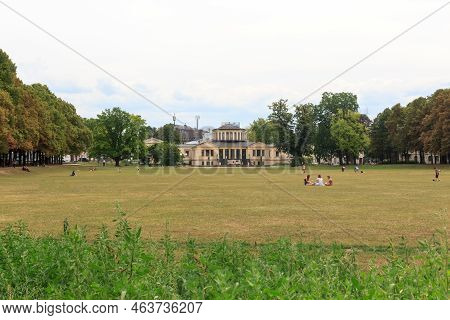 Park Hofgarten And Akademisches Kunstmuseum In Bonn, Germany
