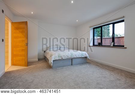 Dry Drayton, Cambridgeshire - Jan 10 2017: Partially Furnished Bedroom With Ensuite In Brand New Hom