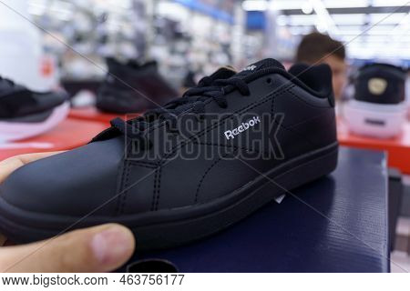 Tyumen, Russia-august 12, 2022: Reebok Sneakers On A Sports Shop Window. Selective Focus. Reebok Int