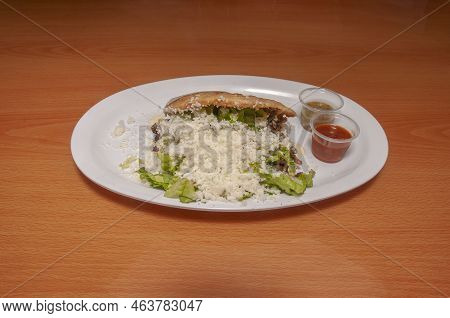 Delicious Mexican Cuisine Known As The Gordita