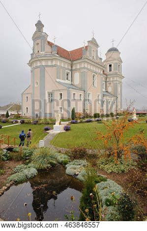 Architectural Monuments, Tourist Centers And Interesting Places In Belarus - Catholic Church Of St. 