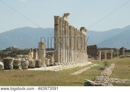 Columns In Laodicea On The Lycus Ancient City In Denizli City, Turkiye