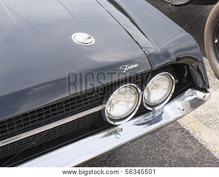 1970 Ford Torino Cobra zwarte auto koplampen