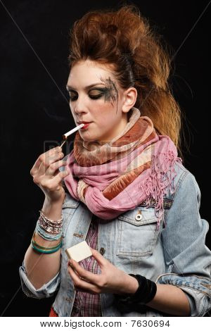 Glam Punk Girl kouření