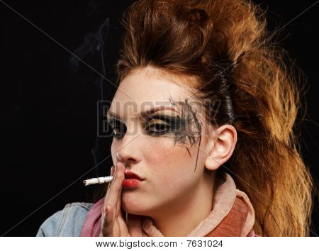 Glam Punk Girl kouření