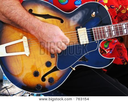Gitar 015