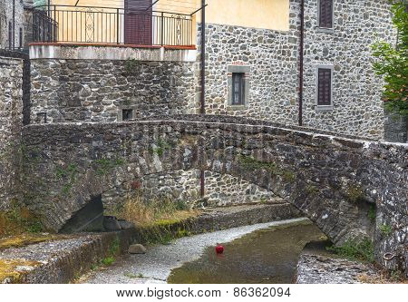 Codiponte, Old Village In Tuscany