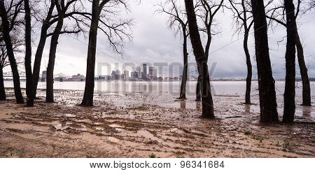 Ohio River Riverbanks Overflowing Louisville Kentucky Flooding