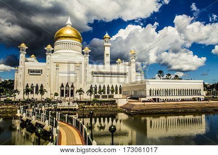 Sultan Omar Ali Saifuddin Mosque
