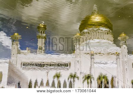 Sultan Omar Ali Saifuddin Mosque