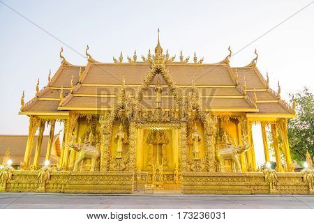 Wat Paknam Joelo Architecture Temple All Gold Color And Evenings Sky At Bangkla, Chachoengsao, Thail