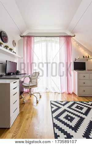 Teenage Girl's Room With White Funiture