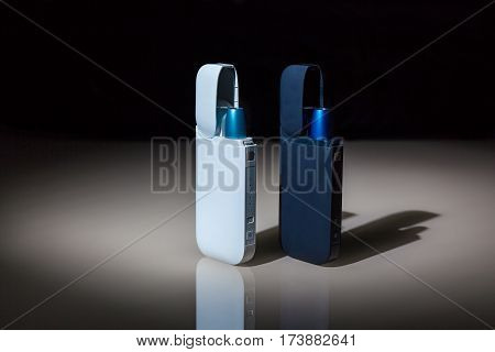 New technology of electronic cigarettes system of heating of tobacco of IQOS