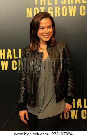 LOS ANGELES - DEC 7:  Toni Trucks at the 