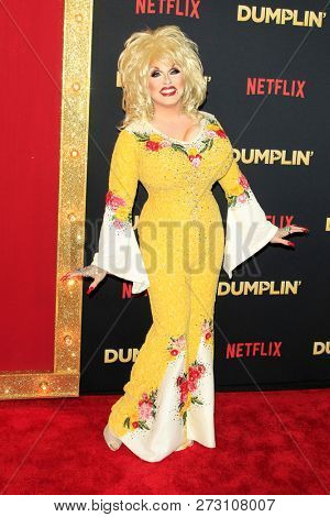 LOS ANGELES - DEC 6:  Jason Cosmo, Dolly Parton Drag Queen at the 