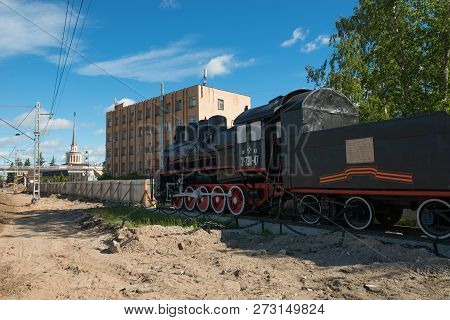 Petrozavodsk, Russia - June 23, 2018: Locomotive-monument Er 738-47 Built At The Bryansk Machine-bui