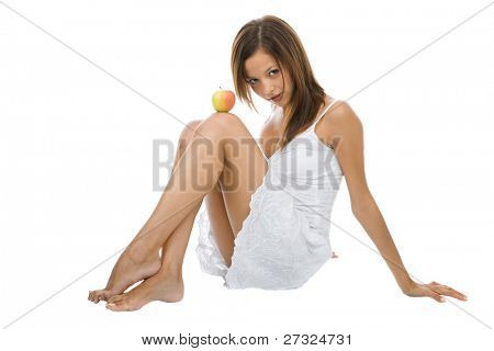 giovane bella ragazza con apple sul bianco