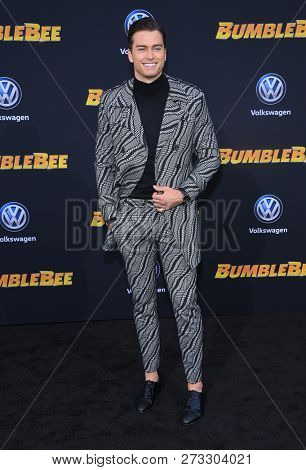 LOS ANGELES - DEC 09:  Pierson Fode arrives to the 
