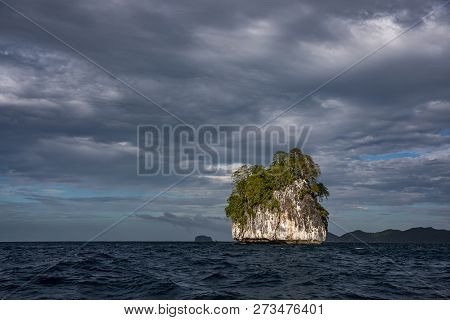Tiny Island In Archipelago Of Bacuit In Philippines