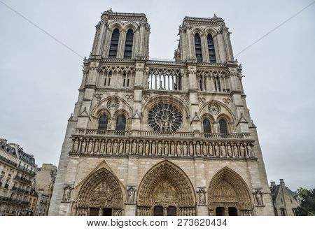 Notre-dame De Paris