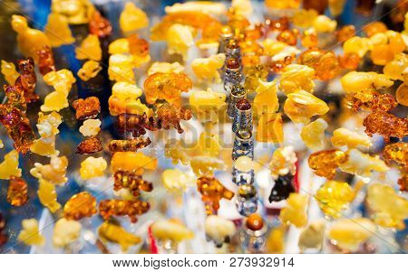 Colorful Set Of Amber - A Collection Of Animal Figurines - A Typical Souvenir From Gdansk, Amber Wor