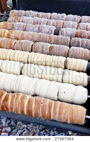 særlige tjekkisk wienerbrød kaldet trdelnik