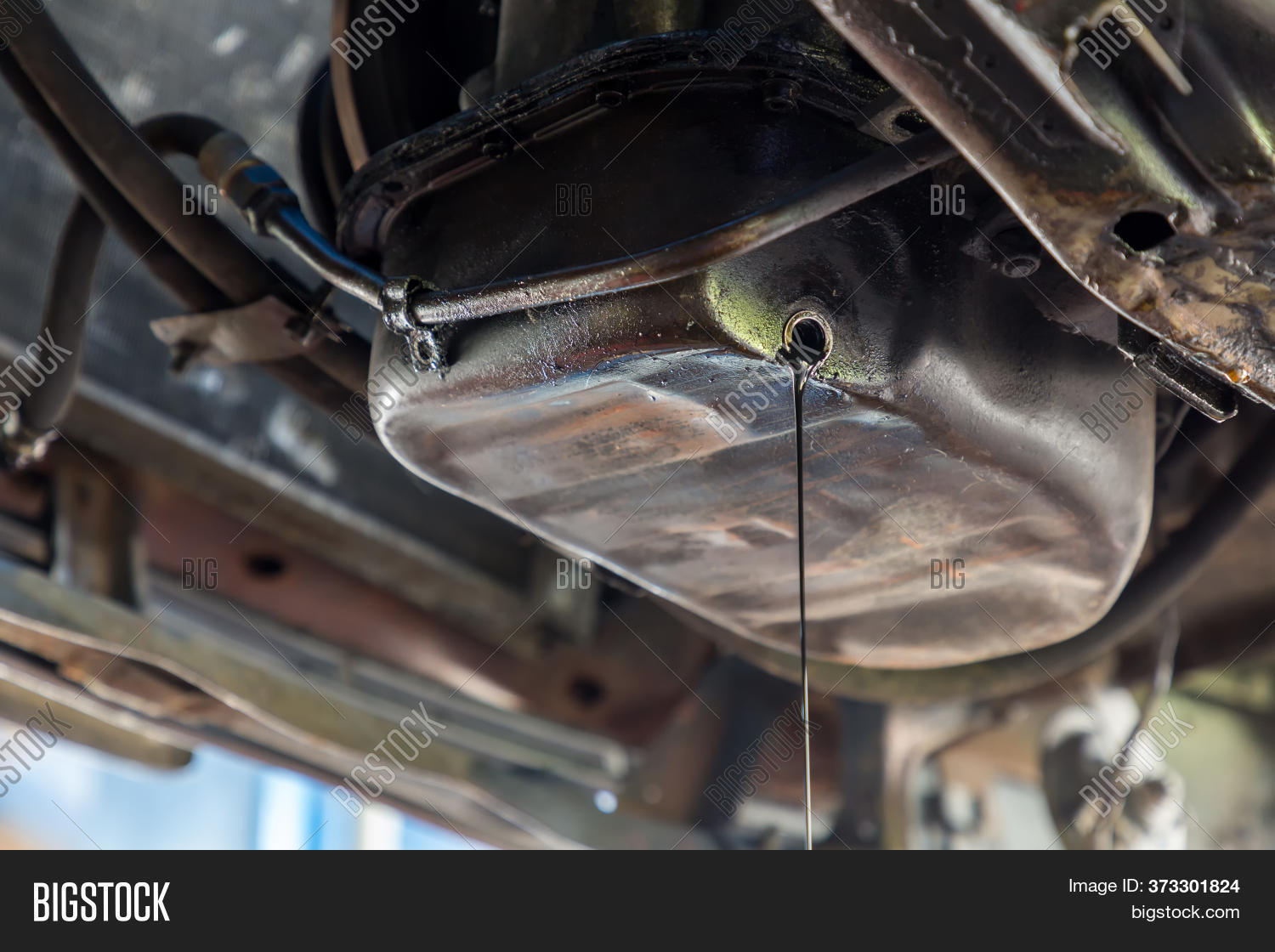 Drain Old Oil Engine Image & Photo (Free Trial) Bigstock