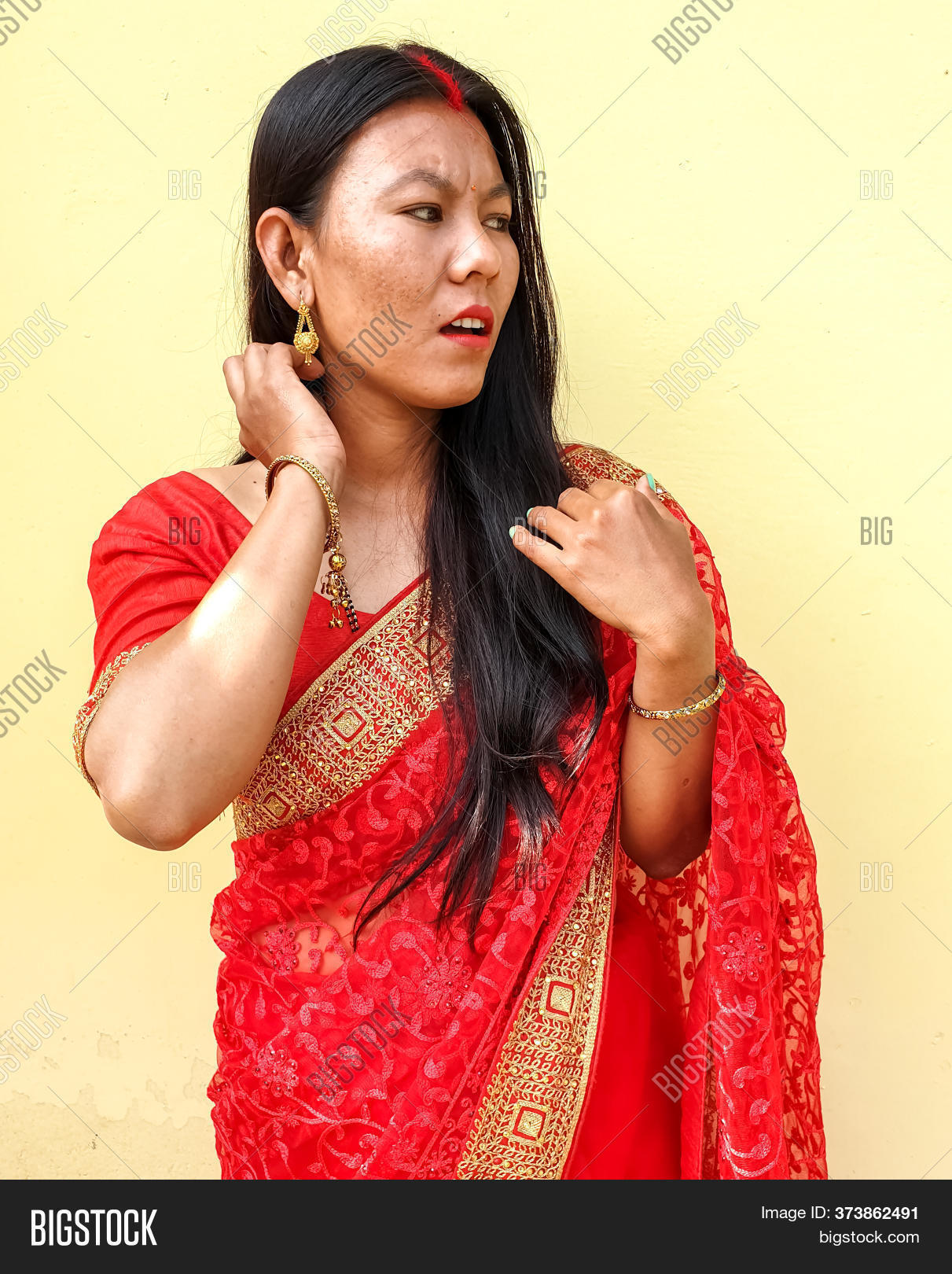 Photo Beautiful Girl Image Photo Free Trial Bigstock The most popular types of photos on facebook, instagram, twitter, and whatsapp are selfies. bigstock