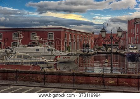 Italy, Naples, 02,01,2018   Port Of Naples, Italy In Europe With Ships And Boats In The Harbor
