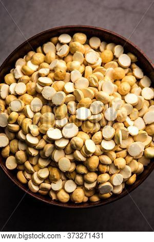 Chana Dalia Or Daliya Or Roasted Chick Pea Bengal Gram